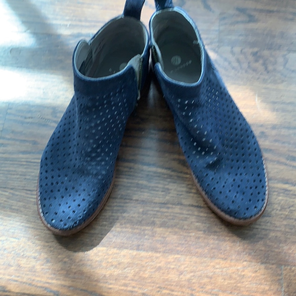 Women’s booties